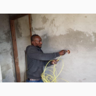 Experienced Electrician Available for Full-Time Jobs