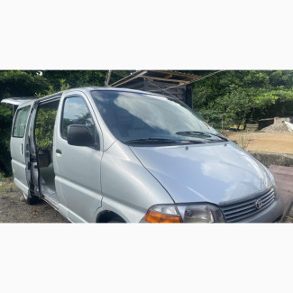 Toyota HiAce 2005