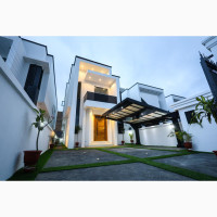 Contemporary 5 bedroom Smart Home with a maid rooms and swimming pool