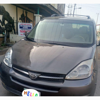 Toyota Sienna 2004 Gray