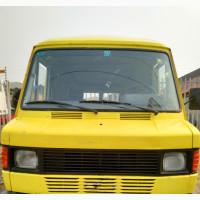 New Mercedes-Benz Sprinter 2000 Yellow