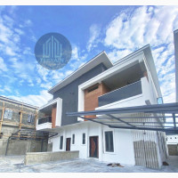 Luxurious 4 Bedroom Duplex in Chevron for Sale
