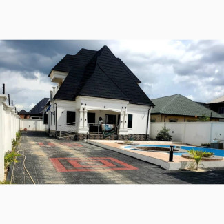 4bdrm Penthouse in Warri for Sale