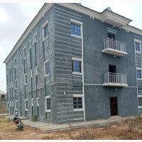 20bdrm Apartment in Gra Keffi for sale