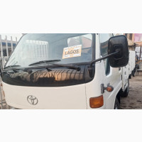 Toyota Dyna 2005 White Dump Truck