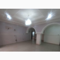 3bdrm Block of Flats in Kate Main for rent