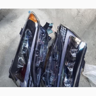 3 Touch Head Light for Toyota Venza 2017 Model