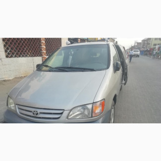 Toyota Sienna 2002 Silver