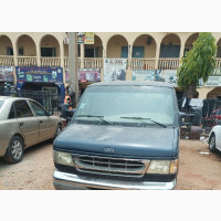 Ford E350 2001