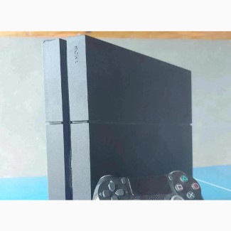 Ps4 With 1 Pad and 12 Games Including FC24