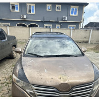 Toyota Venza AWD 2011 Gold