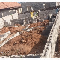 Uncompleted 3bedroom on Half Plot