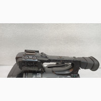 Canon XF100 HD Camcorder With HDMI Output