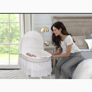 Delta Children.Classic Breeze Bassinet