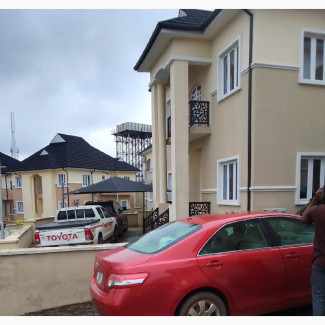 Furnished 4bdrm Duplex in Olive Court, Agodi for rent