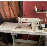 Neat Industrial Sewing Machine