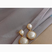 Pearl Earring - Elegant and Lightweight