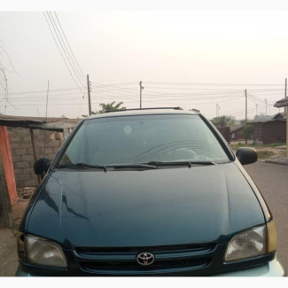 Toyota Sienna 2000 Green