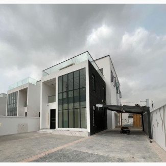 Luxurious 5bdrm Duplex with Pool in Lekki Phase 1