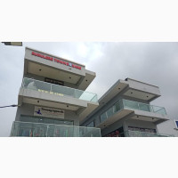 Shops and Office Spaces on Four Floors
