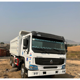 HOWO 371 Truck - Almost New