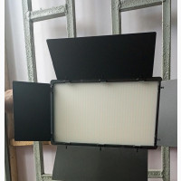 Pro LED 800 Video Light with Stand - Brand New