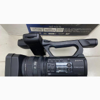 Sony HXR-NX100 Video Camera