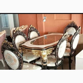 Royal High Quality Dinning Set by 6 Seaters