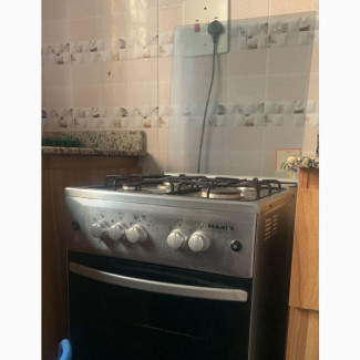 Maxi Gas Cooker and Cylinder - Well Maintained and Clean