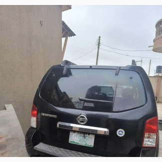 Nissan Pathfinder 2007 Black