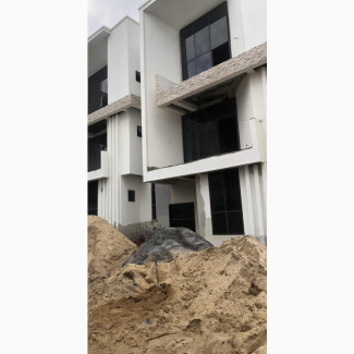 Furnished 4bdrm Townhouse / Terrace in Rock Of Ages Estate, Asokoro