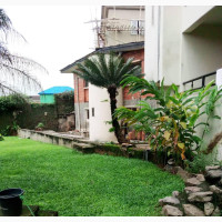 5bdrm Duplex in Off Allen Avenue for Sale