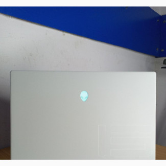 Dell Alienware X15 R1 Gaming Laptop | 32GB RAM - Intel Core i9 - 1TB SSD