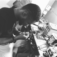 Phone and PC Repair Services with State-of-the-Art Facility
