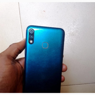 Infinix Hot 8 Lite 32 GB Blue - Slight Crack on Screen - Works Perfectly