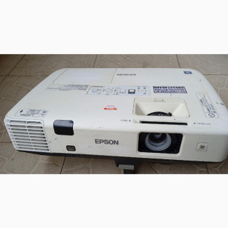 Clean and Ultra-Bright 5000 Lumens Epson Projector