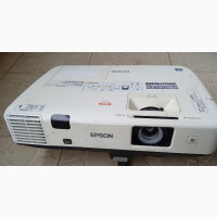Clean and Ultra-Bright 5000 Lumens Epson Projector