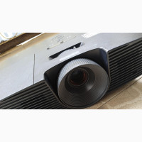 Sharp, Clean Dell 1450 London Used Projector With a Remote