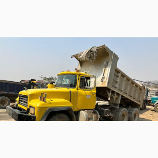 Mack RD Truck - Unmatched Power