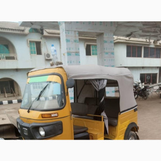 Bajaj Twinspark 2020 Yellow Tricycle