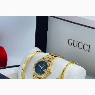 Gucci Quality Women Wristwatch Coupled With Bangles