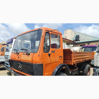 6 Tyres With Auxiliary 4x4 Mercedes Benz Tipper/Dump Truck