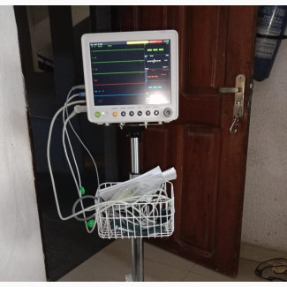 Patient Monitor With Stand Complete