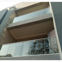 10mm Tered Frameless Glass Backony