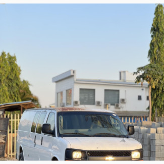 Chevrolet 3500 2006 White