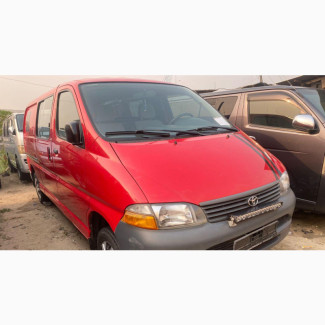 Toyota HiAce 2004 Red