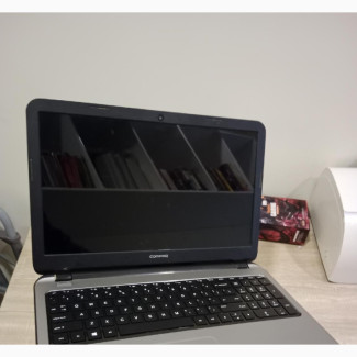 Compaq Laptop - 4GB RAM, 500GB HDD, Windows 10