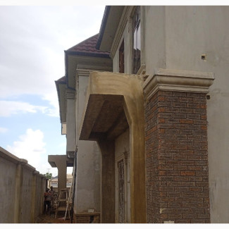 Professional Bricklayer for Plastering and Block Setting