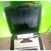 ADLER Manual Typewriter - Clean Reliable