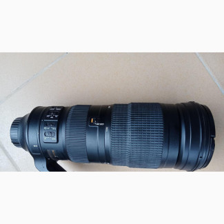 Nikon Nikkor 200-500mm F/5.6 Telephoto Lens